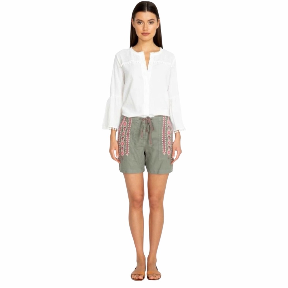 NWT Johnny Was Sabriya Linen Shorts Size Small in Tortoise Green Embroidered